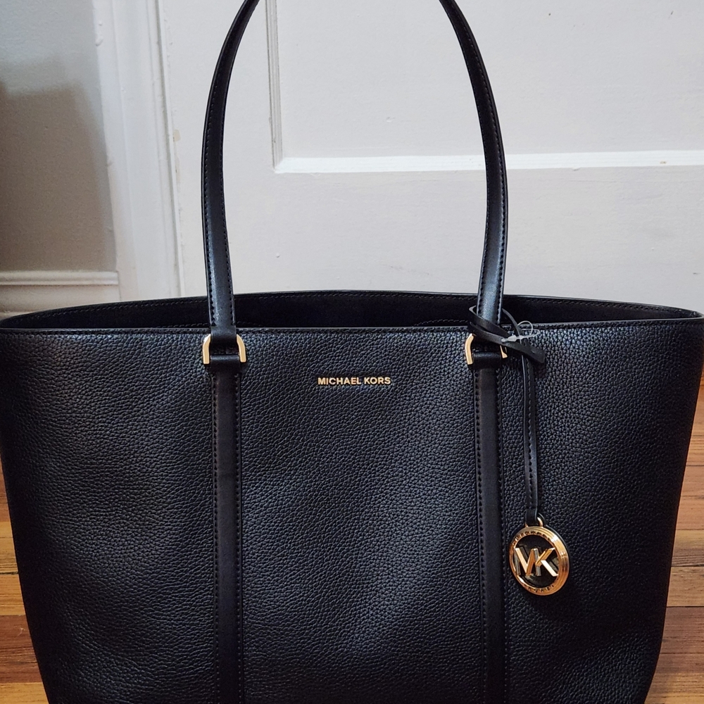 Michael Kors Black Large Leather Tote NWT~Features Removeable MK Gold Bag Charm